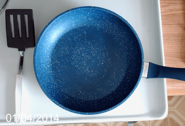 Flavourstone Cookware frying pan with large area of coating missing